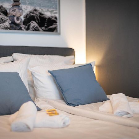 Federnest - Luxus-Studio - Kingsize Boxspringbett - Home-Office Mit Monitor Und Drucker - 11 Min Hbf Duisburg Exterior foto