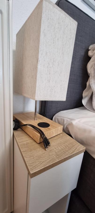 Federnest - Luxus-Studio - Kingsize Boxspringbett - Home-Office Mit Monitor Und Drucker - 11 Min Hbf Duisburg Exterior foto